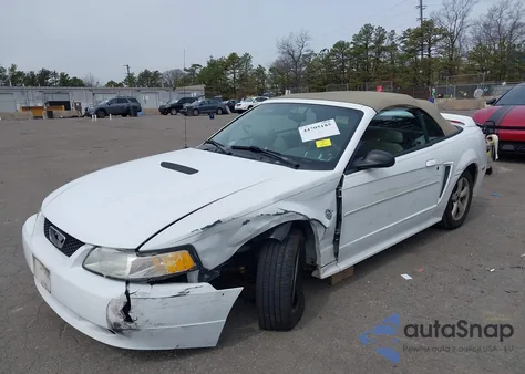 1999 Ford Mustang z USA, uszkodzony, nr VIN 1FAFP4448XF204939
